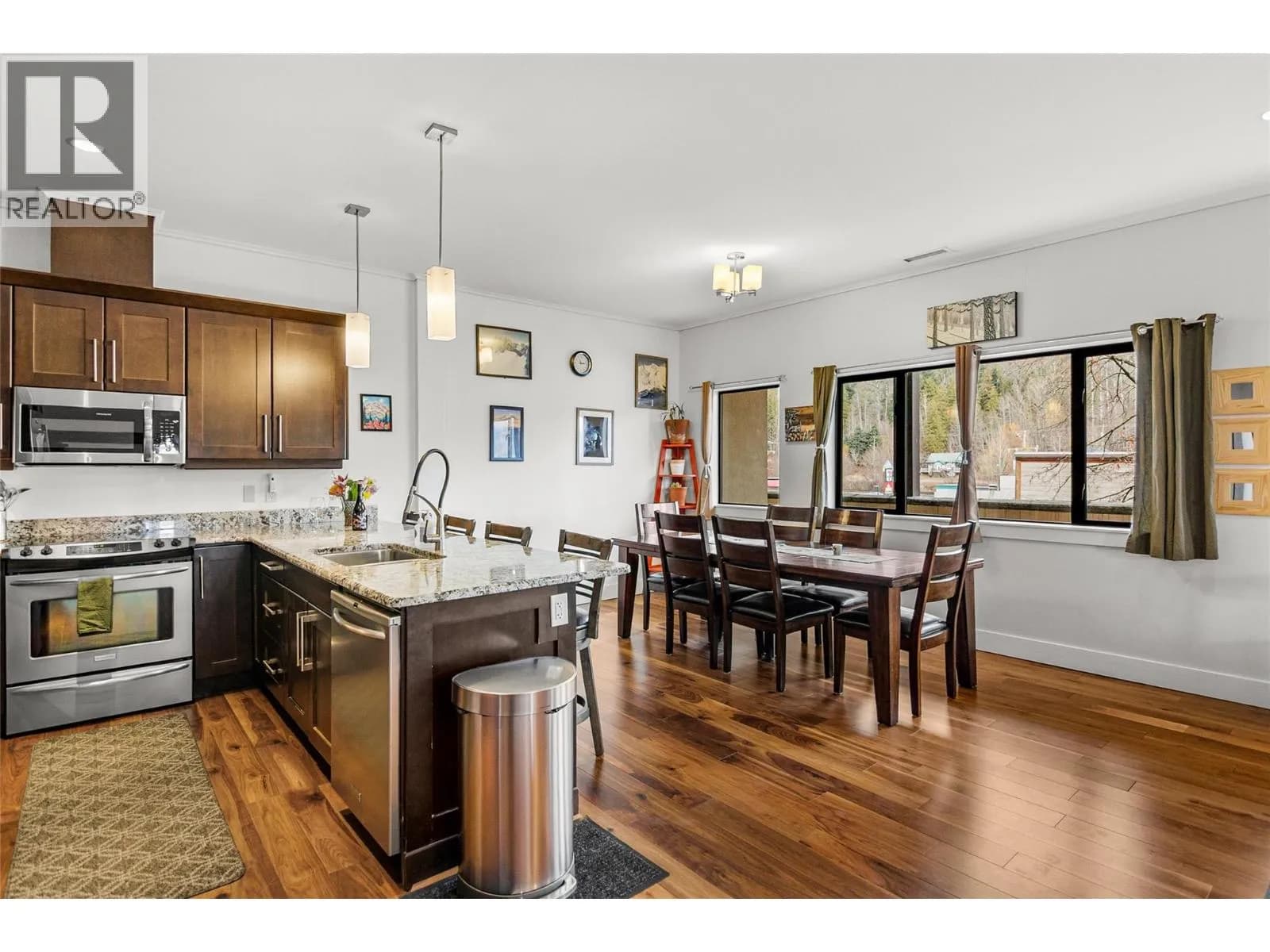 309 1 Street W, Revelstoke