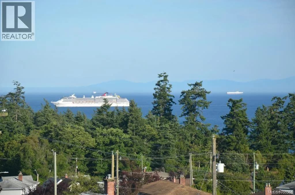 #303 300 Belmont Rd, Colwood, BC photo 3