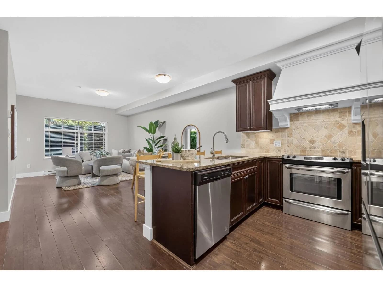 #107 19530 65 AVENUE, Surrey, BC photo 4