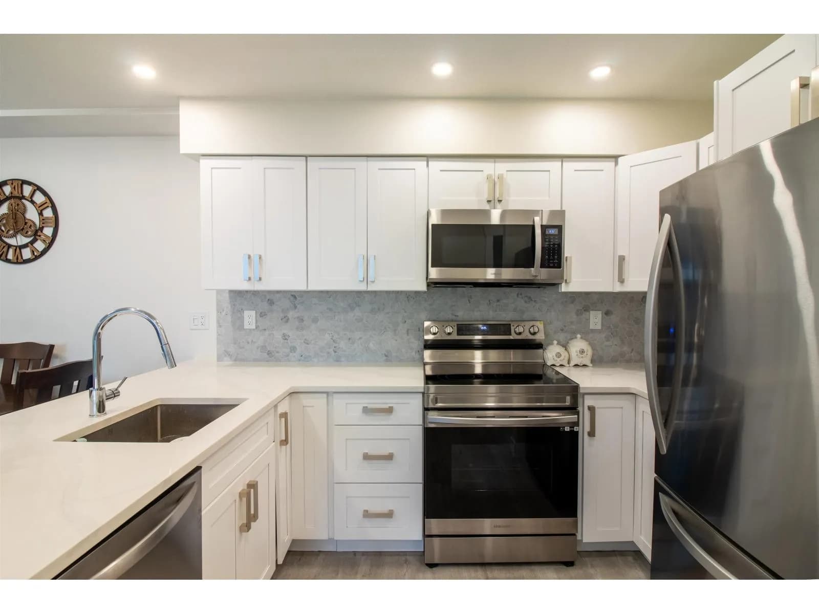 #12 7115 134 STREET, Surrey, BC photo 2