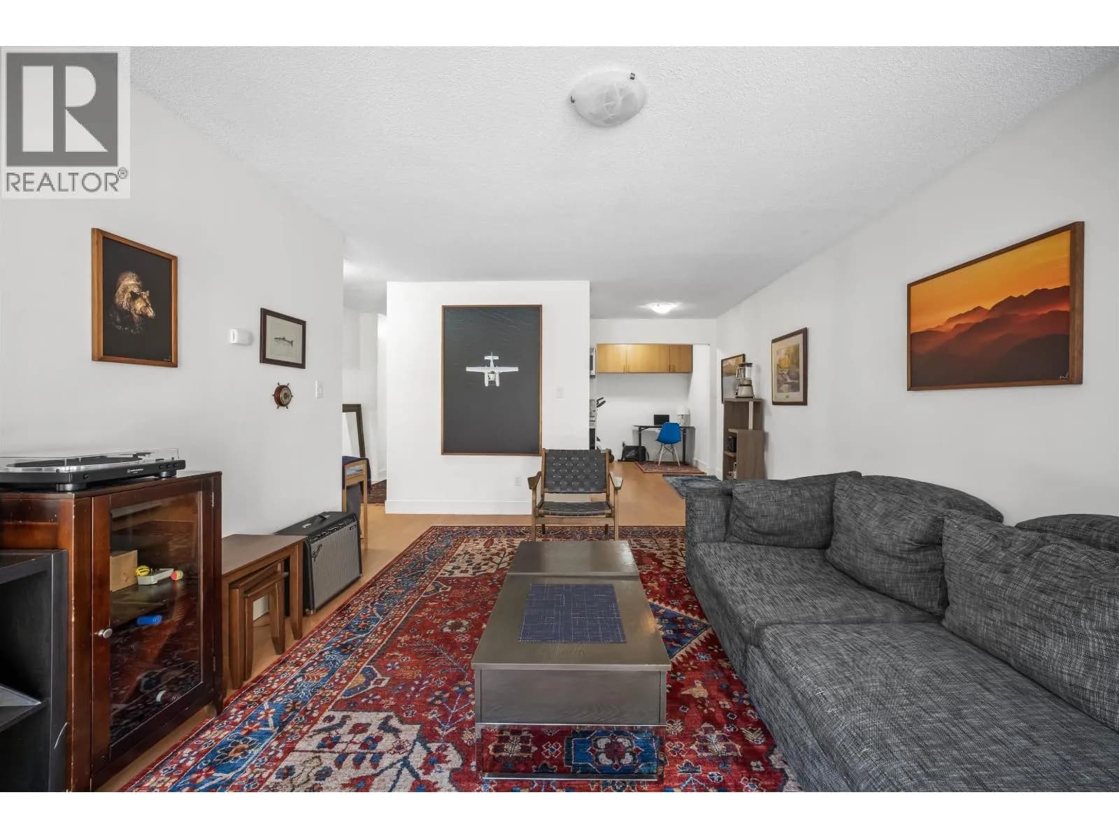 170 E 3RD STREET, North Vancouver