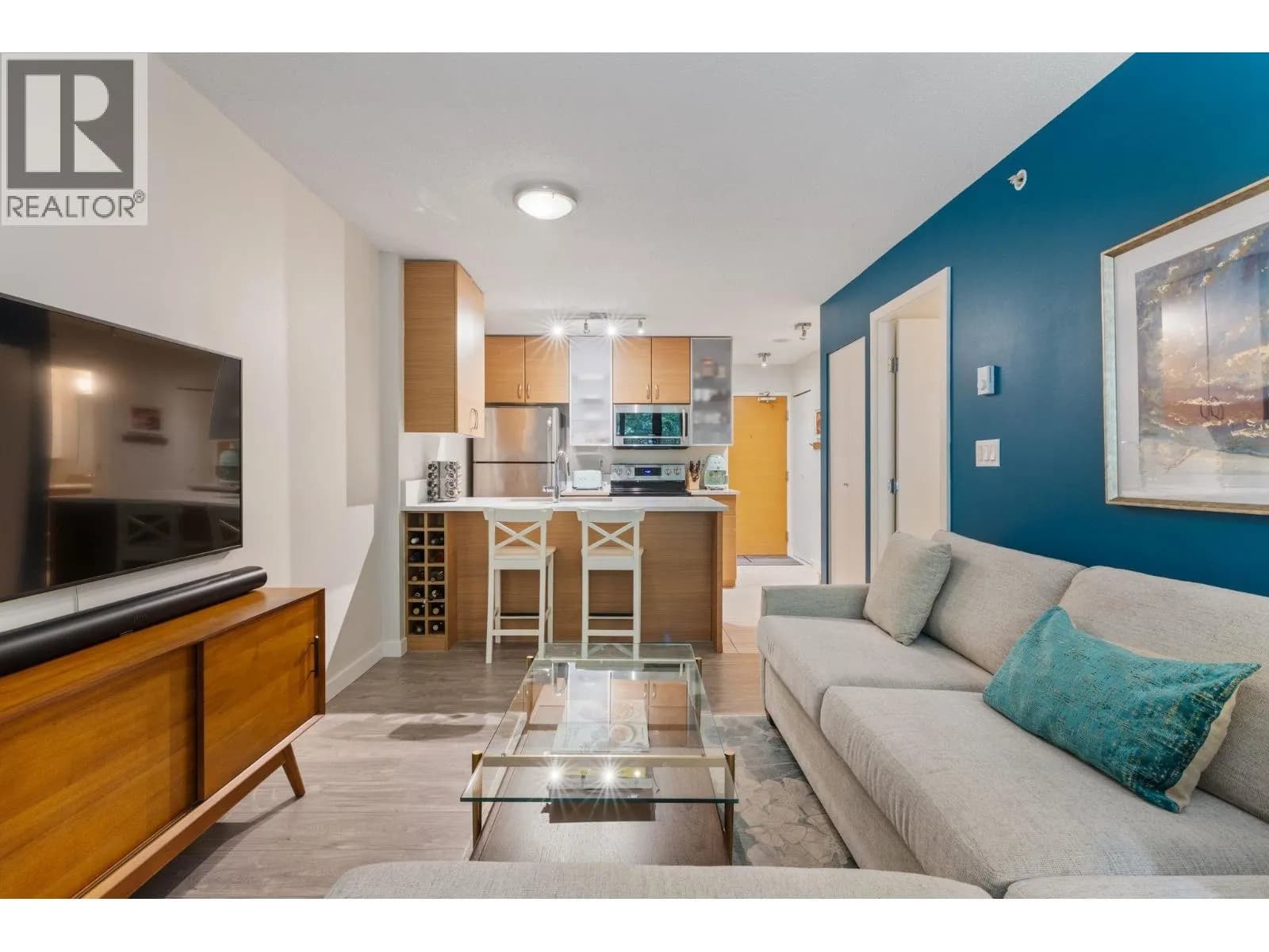 #306 977 MAINLAND STREET, Vancouver, BC photo 4
