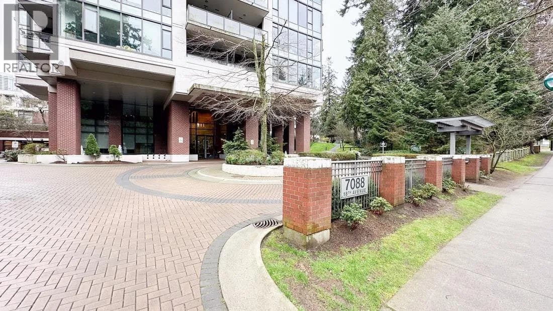 #909 7088 18TH AVENUE, Burnaby, BC photo 2