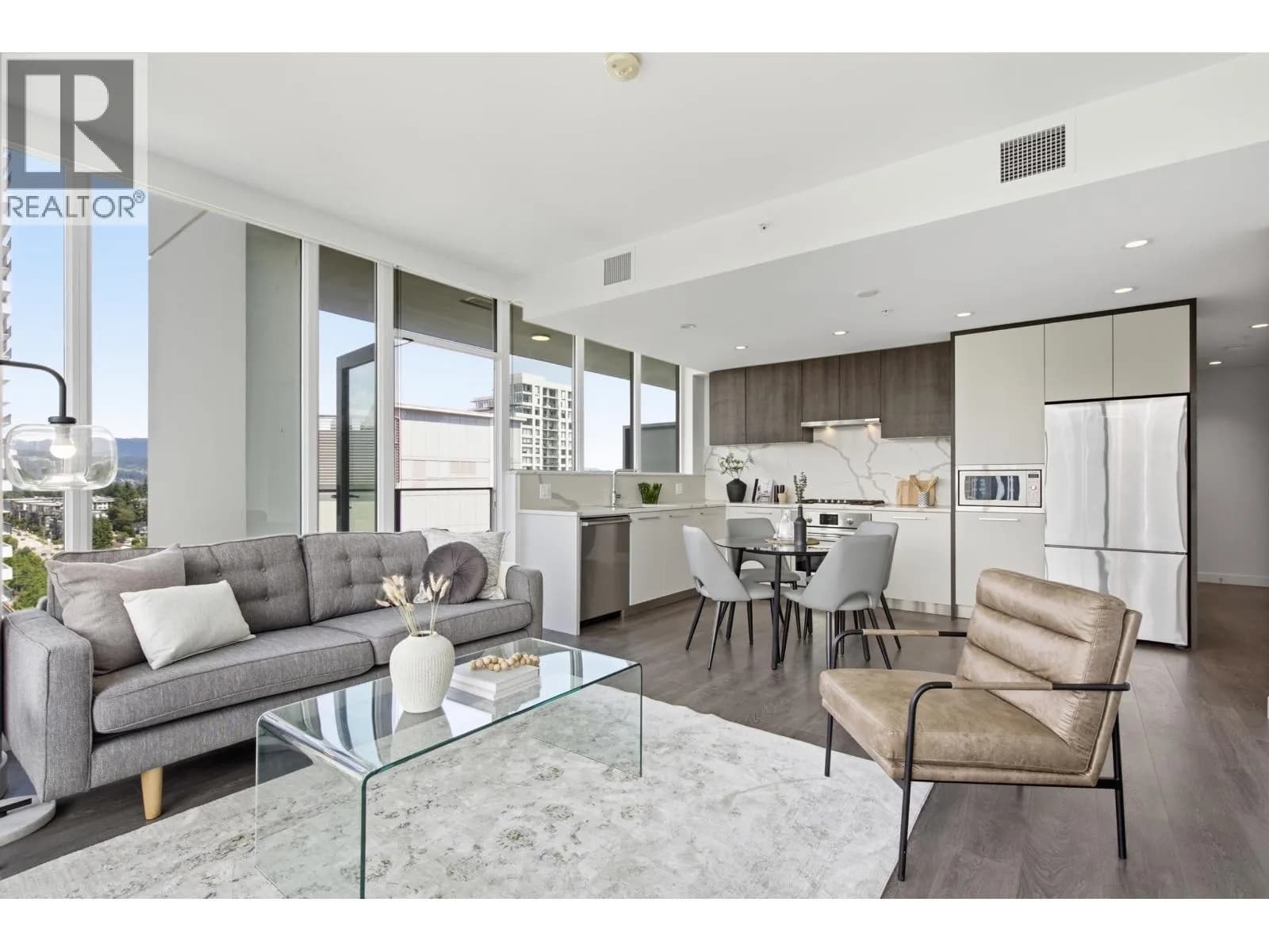 #1604 567 CLARKE ROAD, Coquitlam, BC photo 2