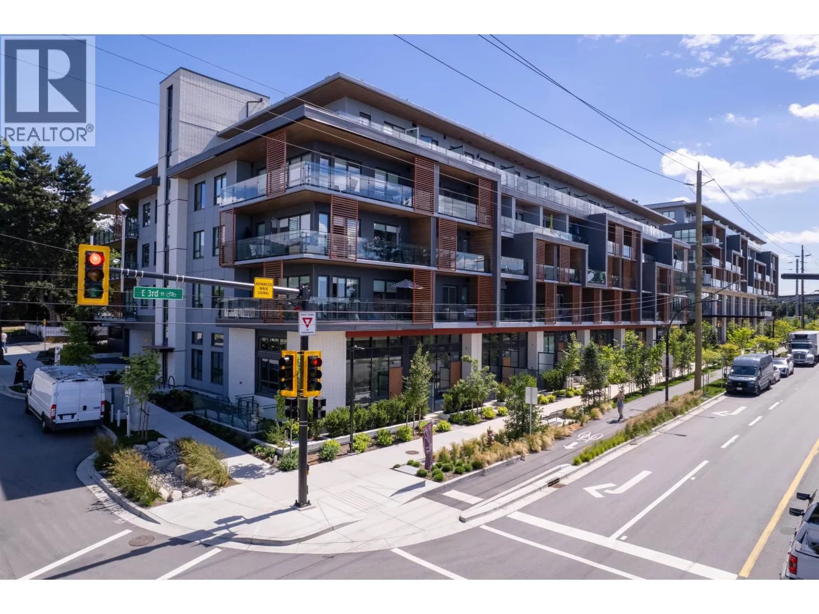 422 E 3RD STREET, North Vancouver
