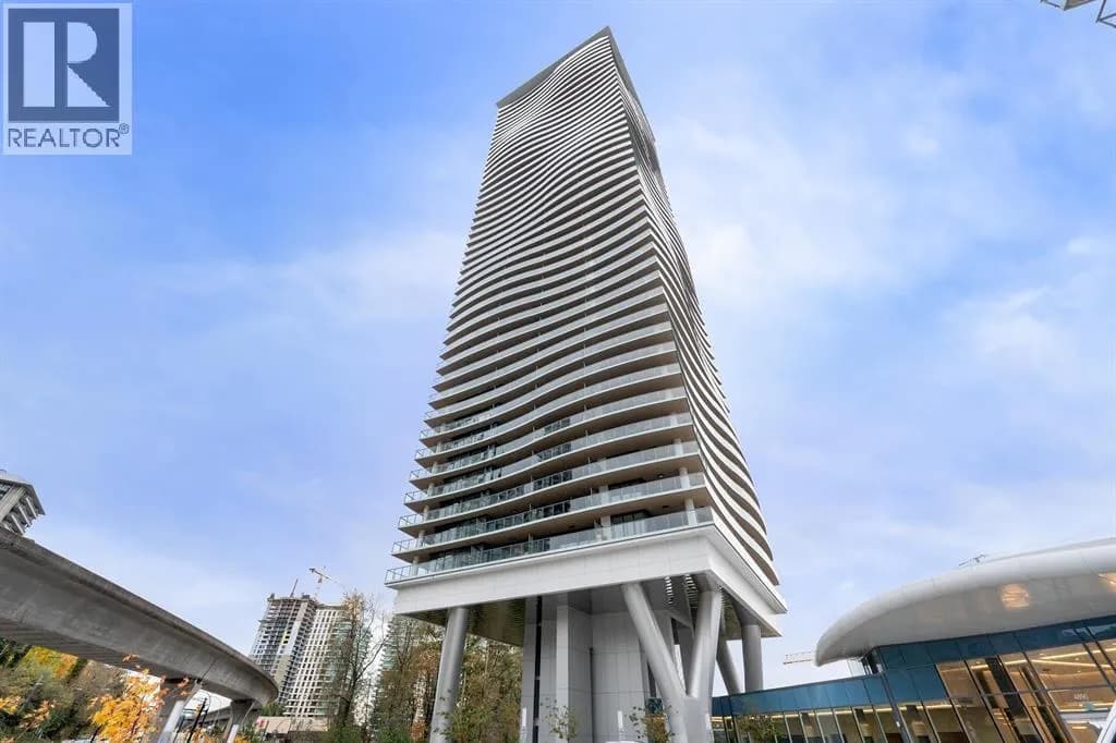 4890 LOUGHEED HIGHWAY, Burnaby