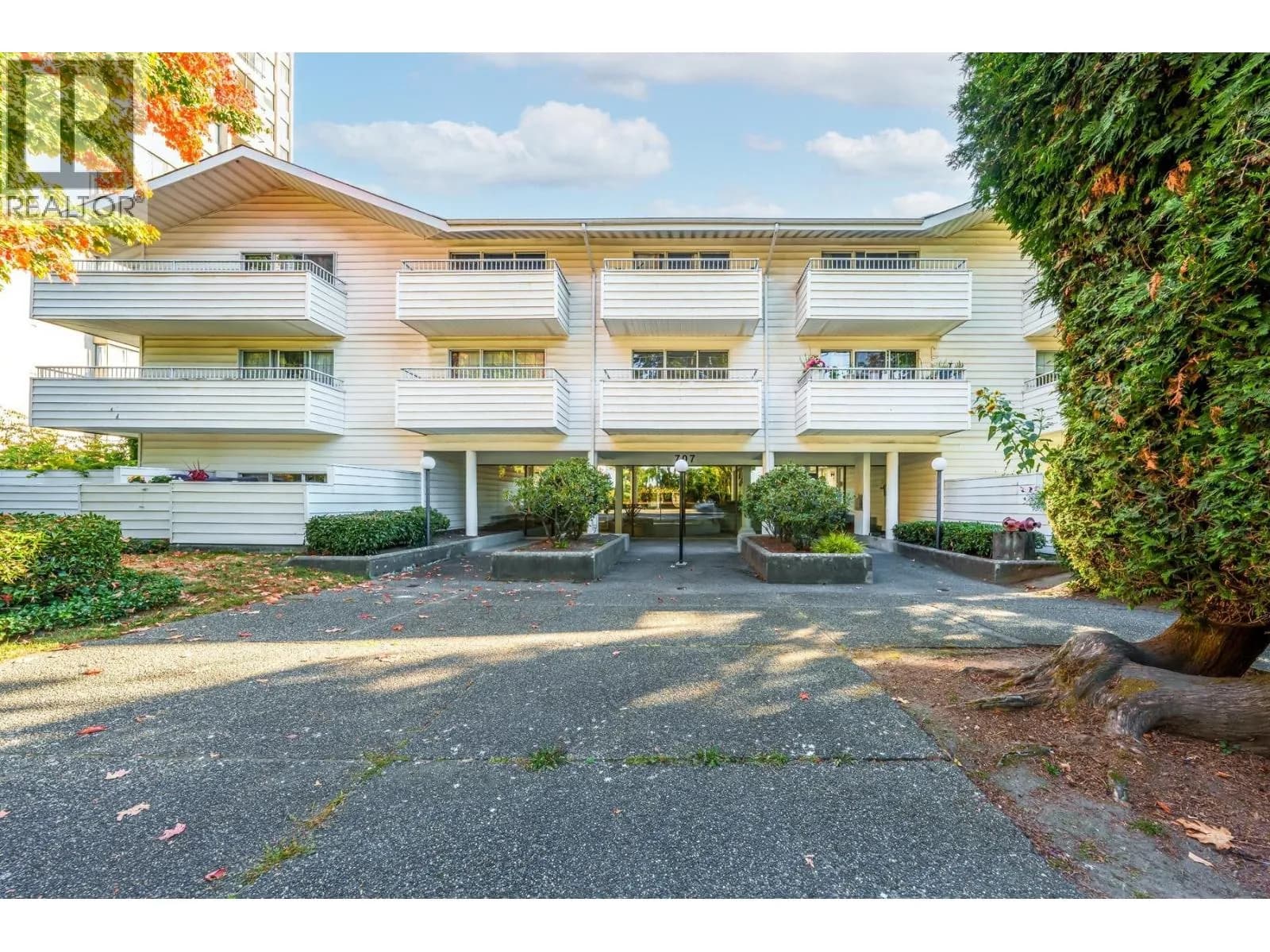 707 EIGHTH STREET, New Westminster