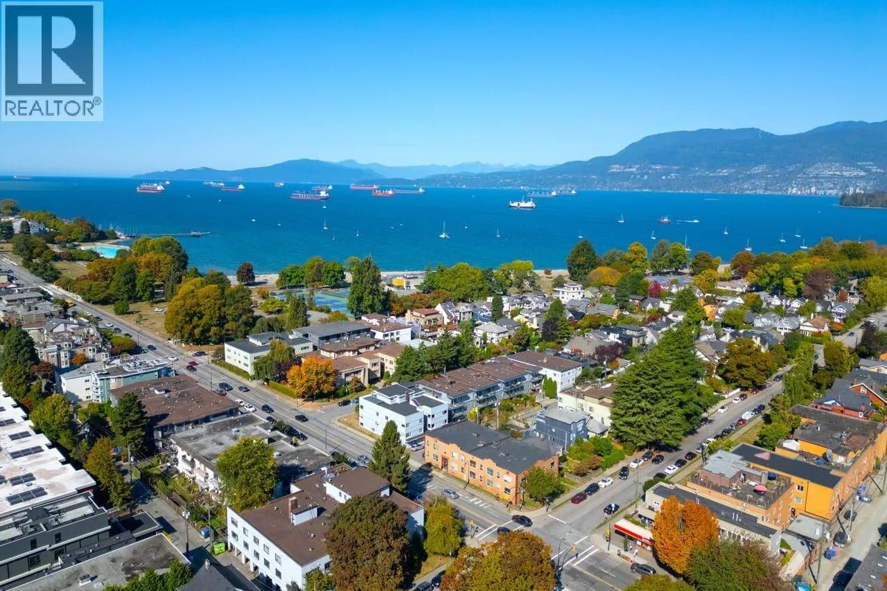 #106 1450 LABURNUM STREET, Vancouver, BC photo 3