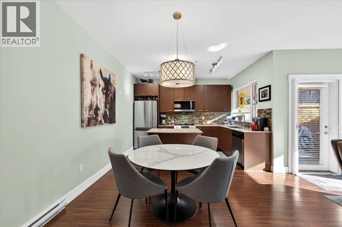 #102 2473 ATKINS AVENUE, Port Coquitlam, BC photo 4