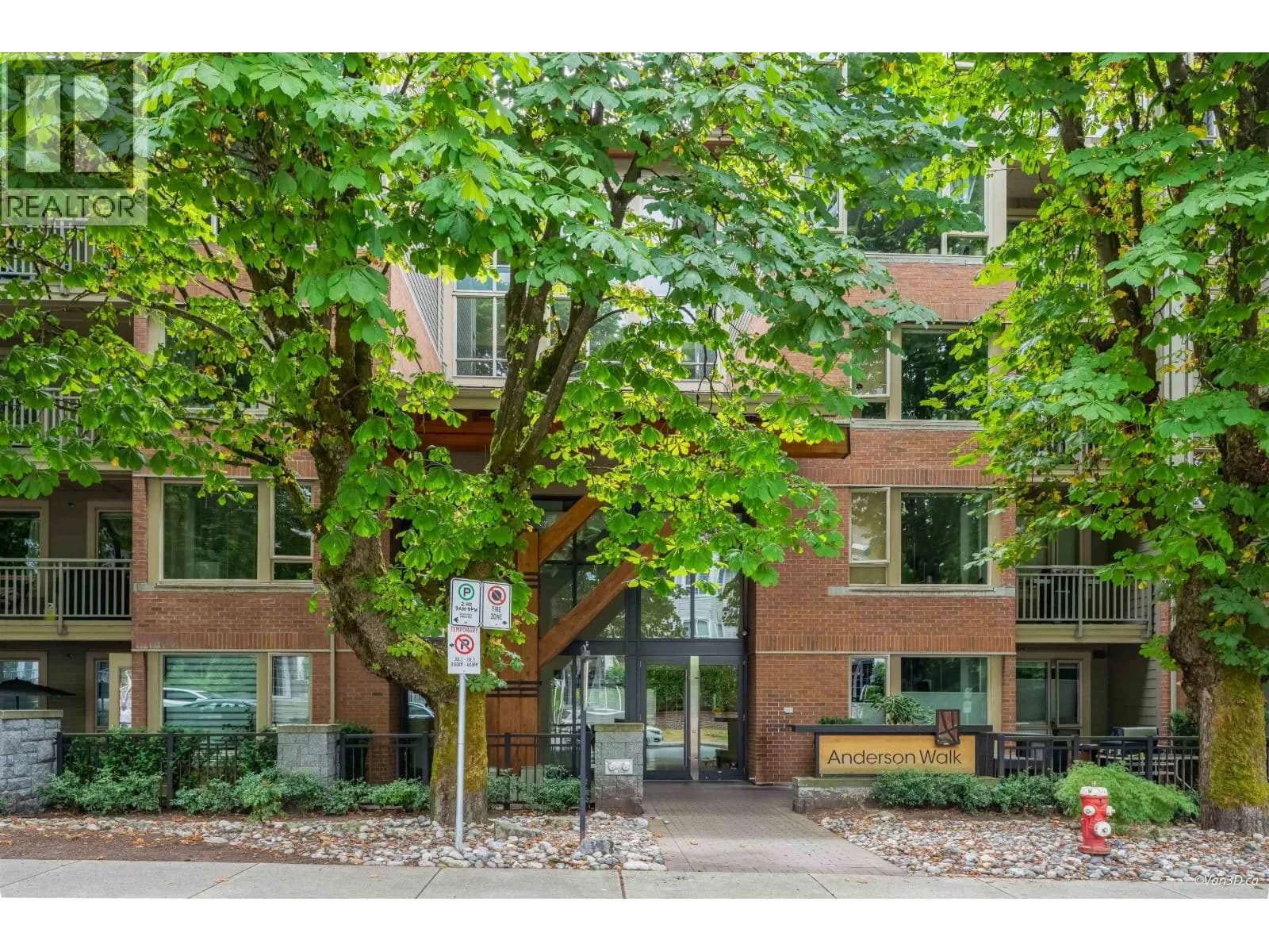 119 W 22ND STREET, North Vancouver