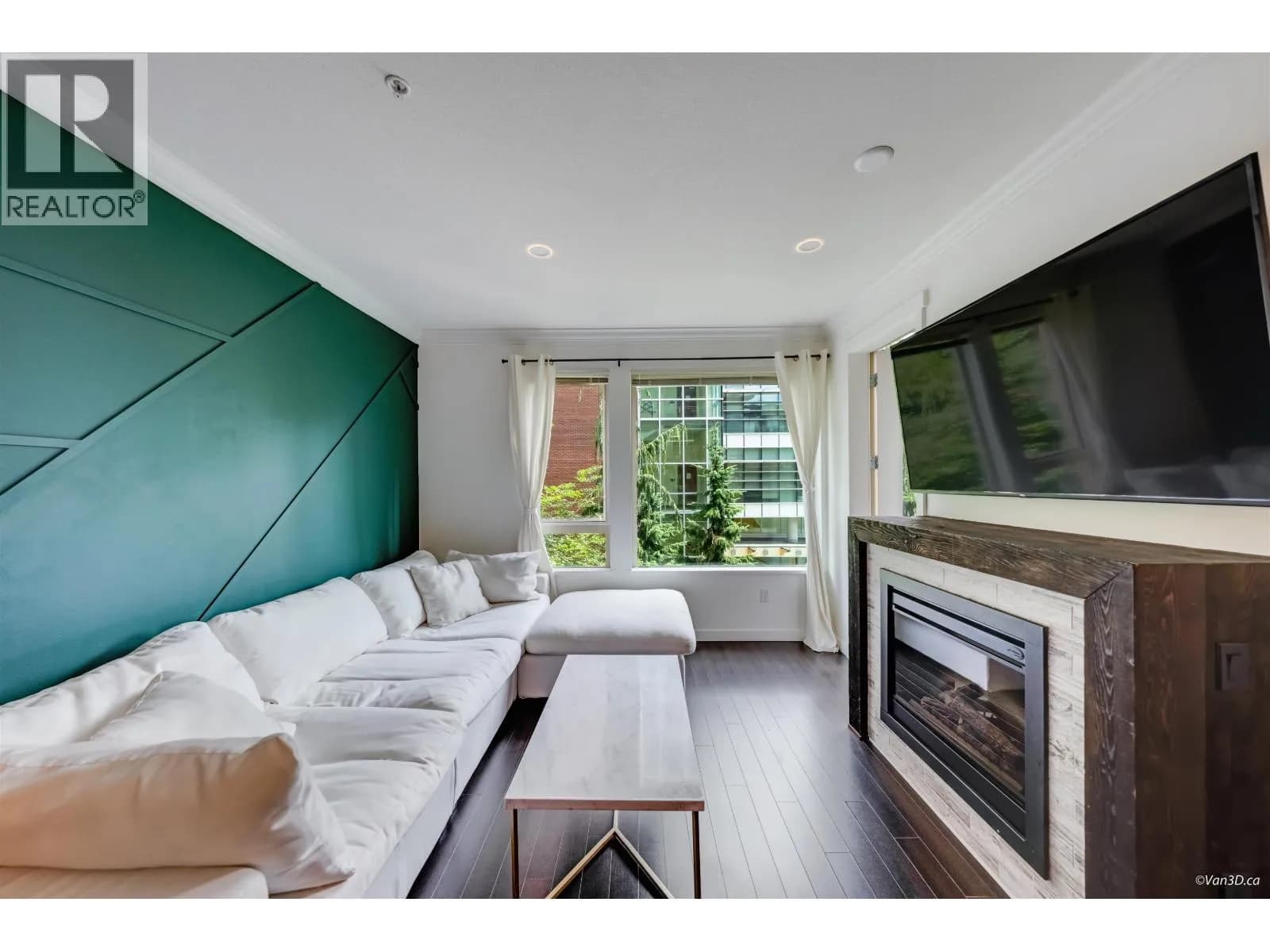 #319 119 W 22ND STREET, North Vancouver, BC photo 4