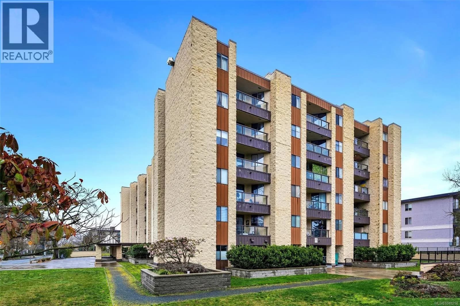 1745 Leighton Rd, Victoria