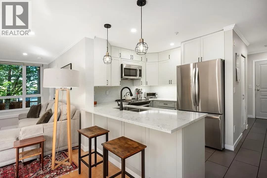 #203 3235 W 4TH AVENUE, Vancouver, BC photo 1