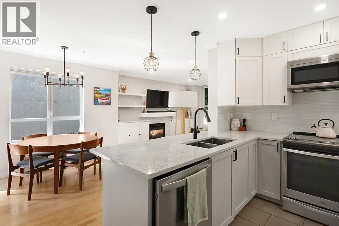#203 3235 W 4TH AVENUE, Vancouver, BC photo 2