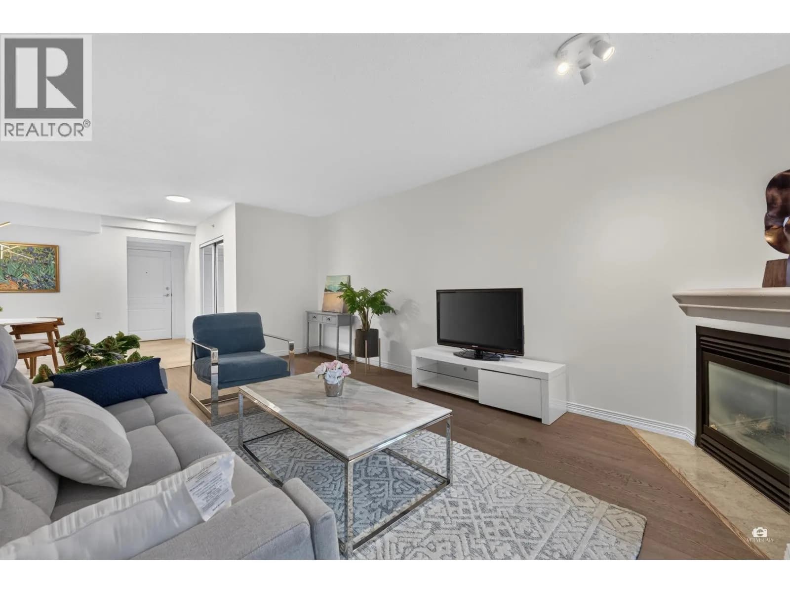 #202 5639 HAMPTON PLACE, Vancouver, BC photo 4