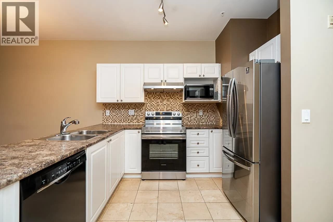 #222 2109 ROWLAND STREET, Port Coquitlam, BC photo 3