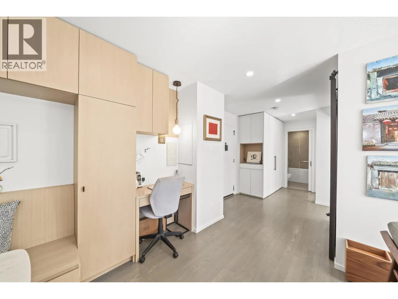 #817 1445 MARPOLE AVENUE, Vancouver, BC photo 3