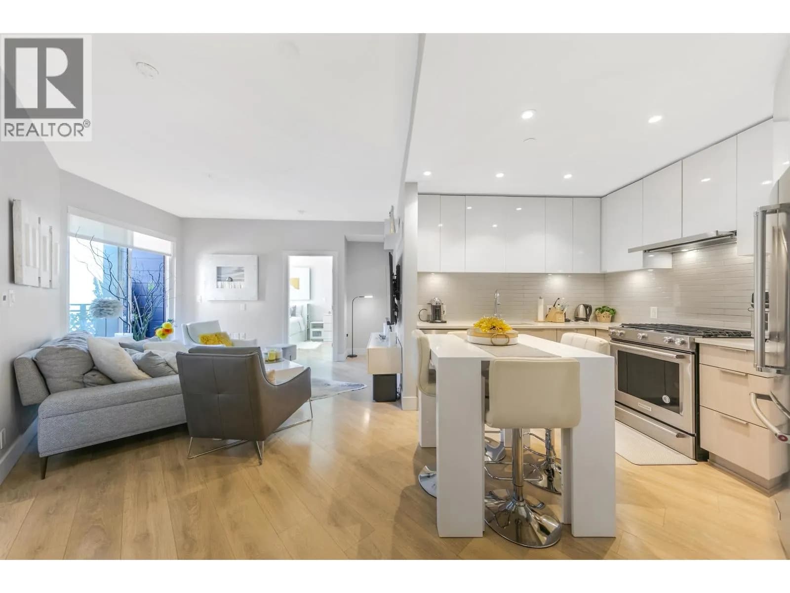 #413 3588 SAWMILL CRESCENT, Vancouver, BC photo 2