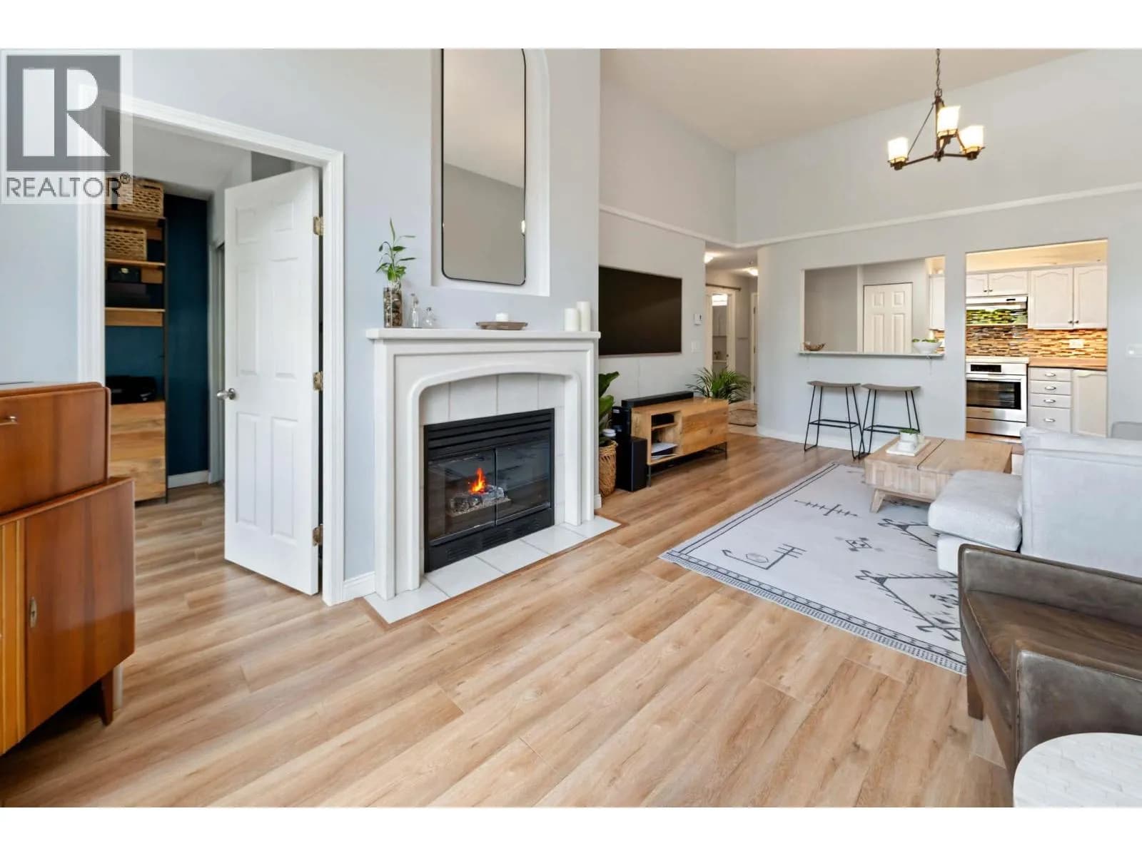 #606 301 MAUDE ROAD, Port Moody, BC photo 5