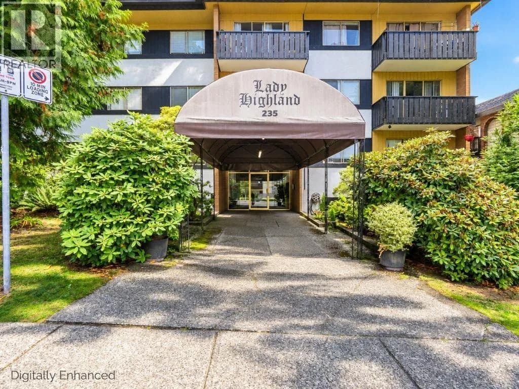 #106 235 E 13TH STREET, North Vancouver, BC photo 4