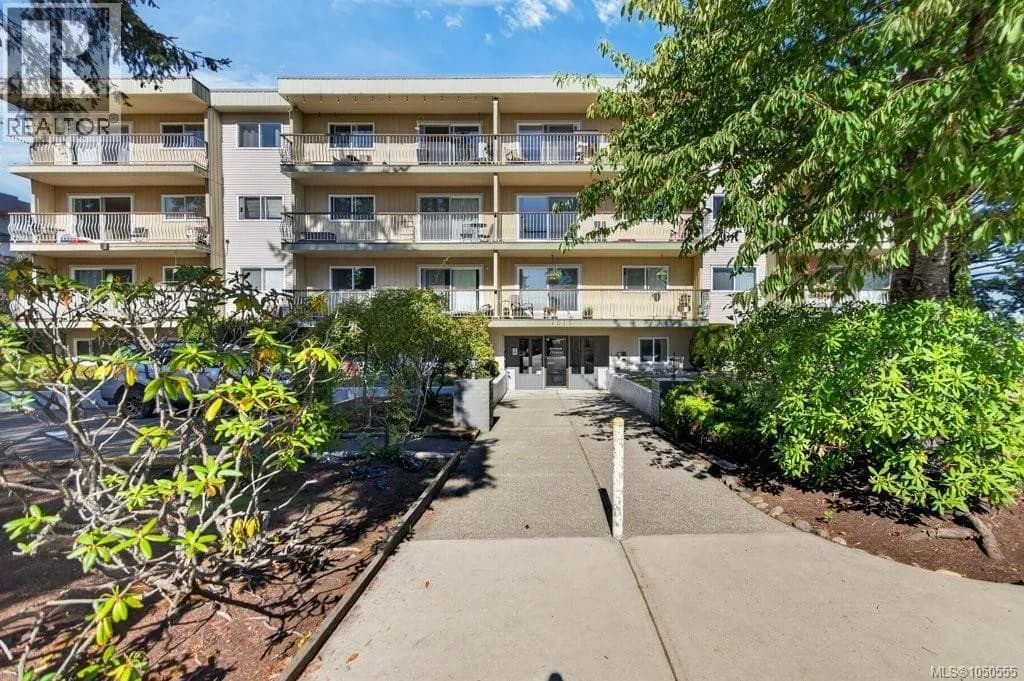 #212 1015 Cumberland Rd, Courtenay, BC photo 3