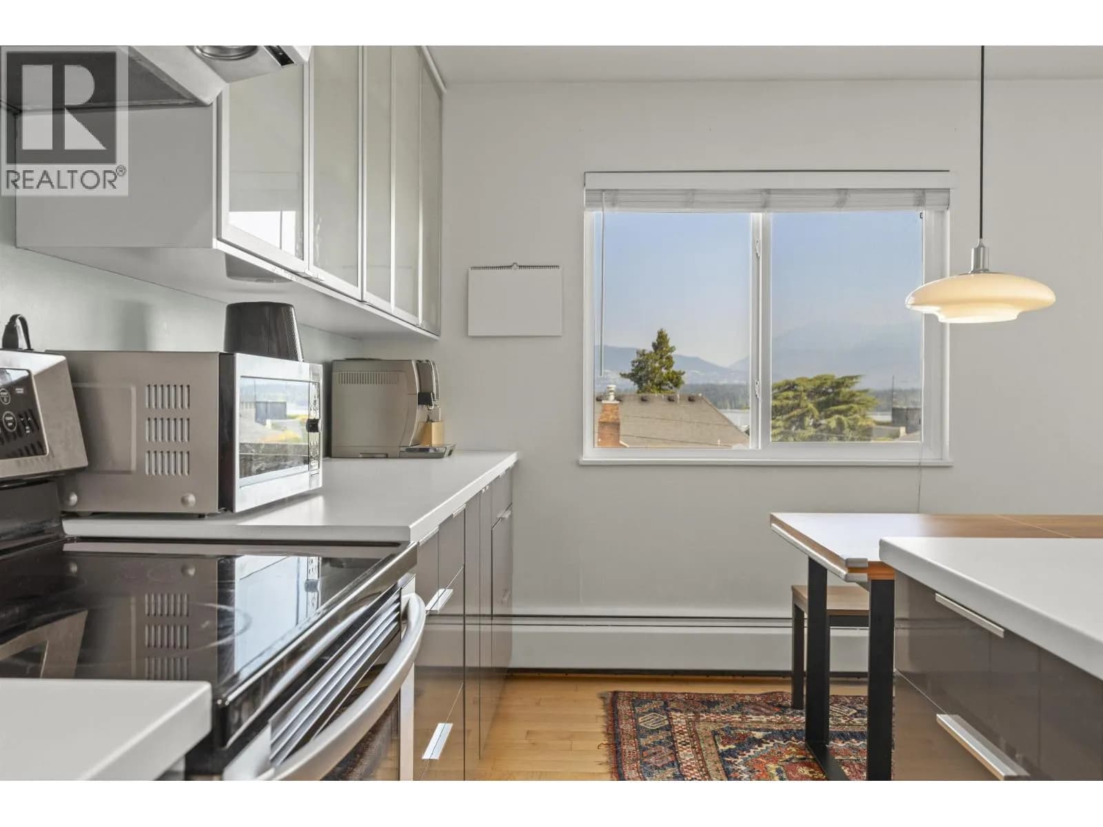 #307 2335 YORK AVENUE, Vancouver, BC photo 4