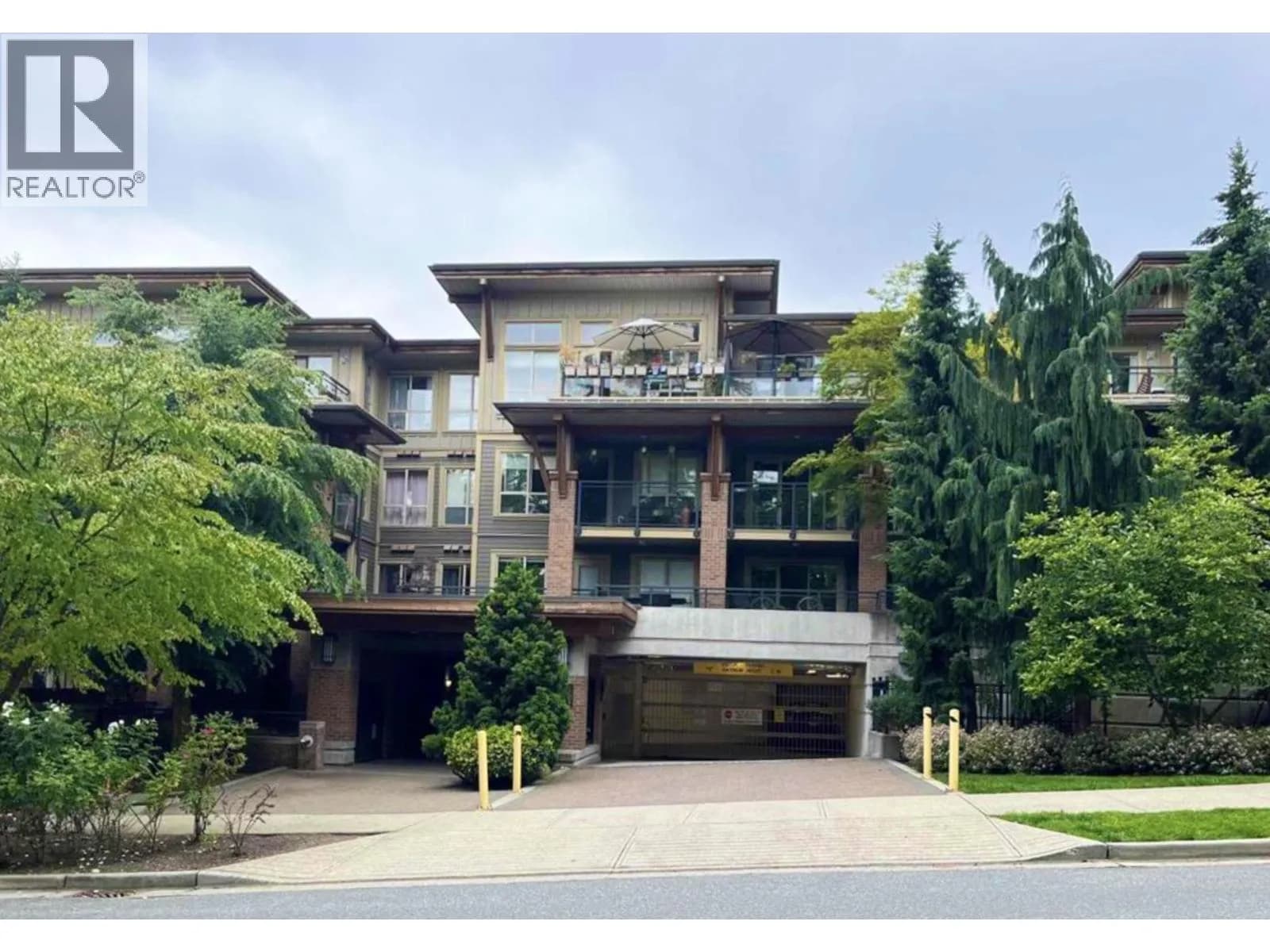 1633 MACKEY AVENUE, North Vancouver