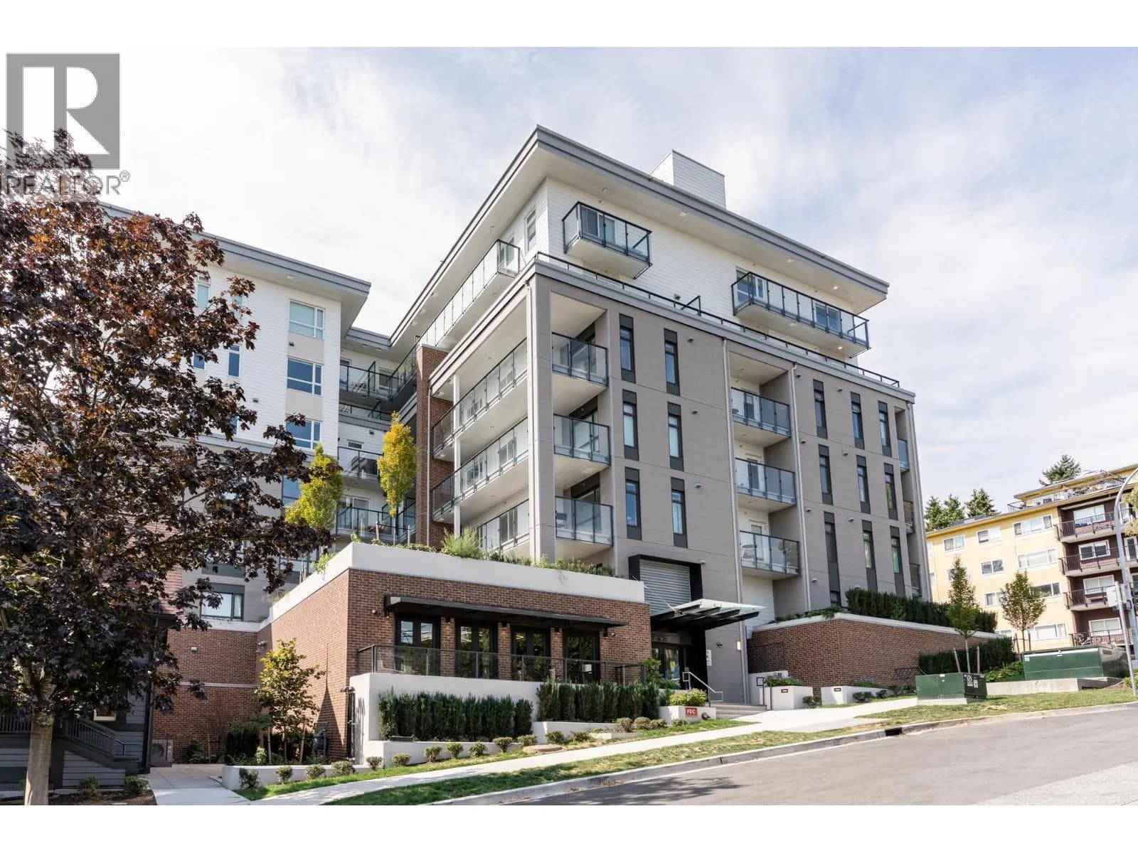 82 FIRST STREET, New Westminster
