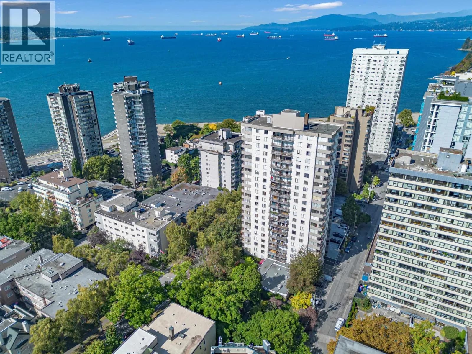 1251 CARDERO STREET, Vancouver