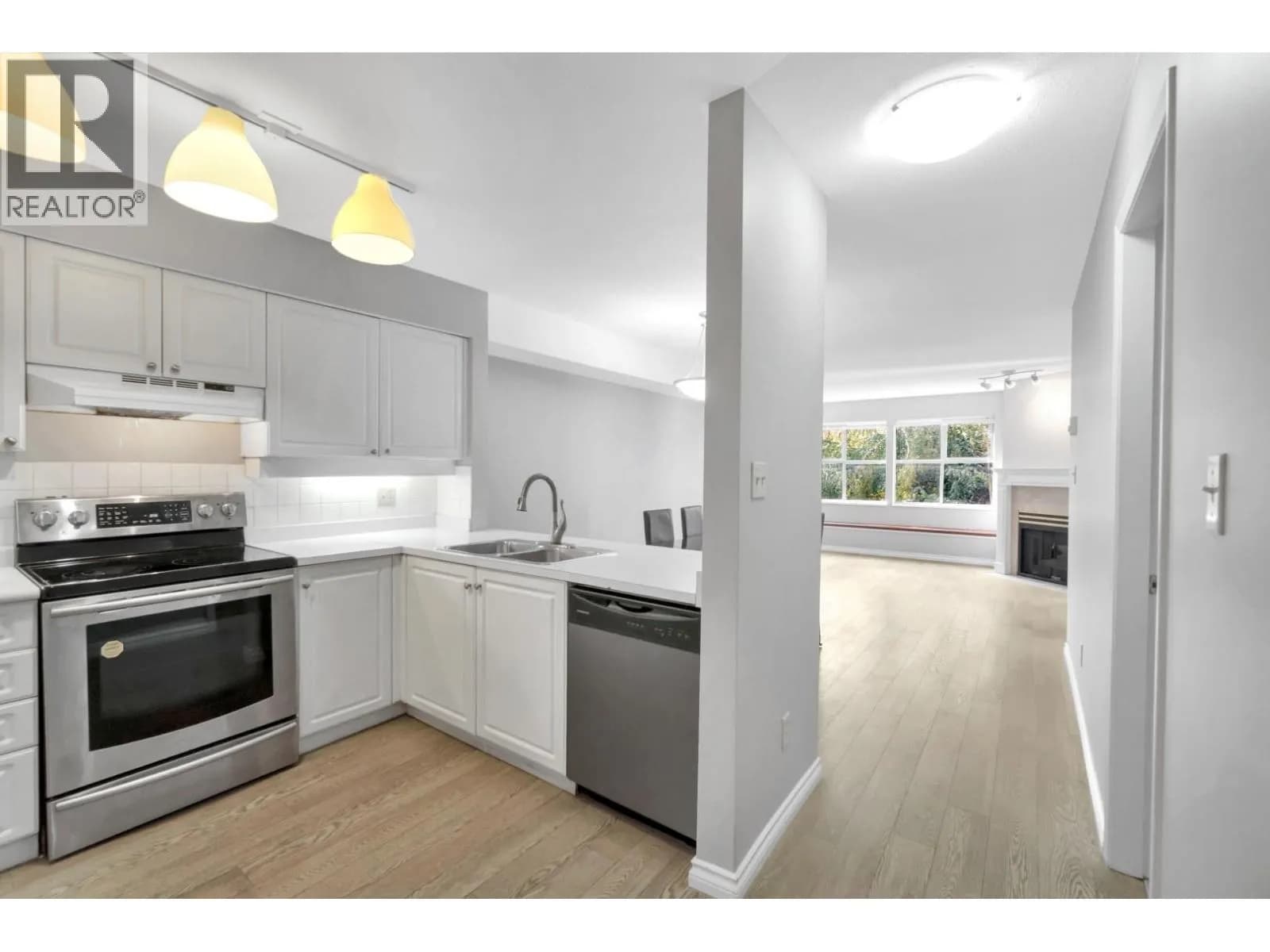 #304A 7025 STRIDE AVENUE, Burnaby, BC photo 2