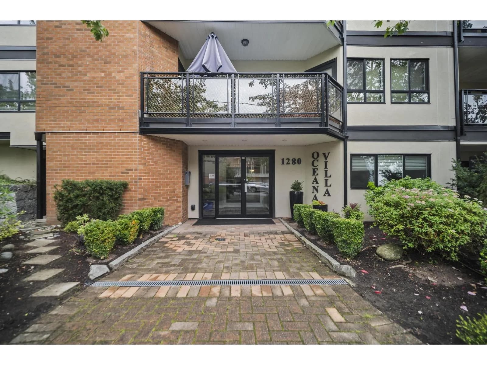 #310 1280 FIR STREET, White Rock, BC photo 2