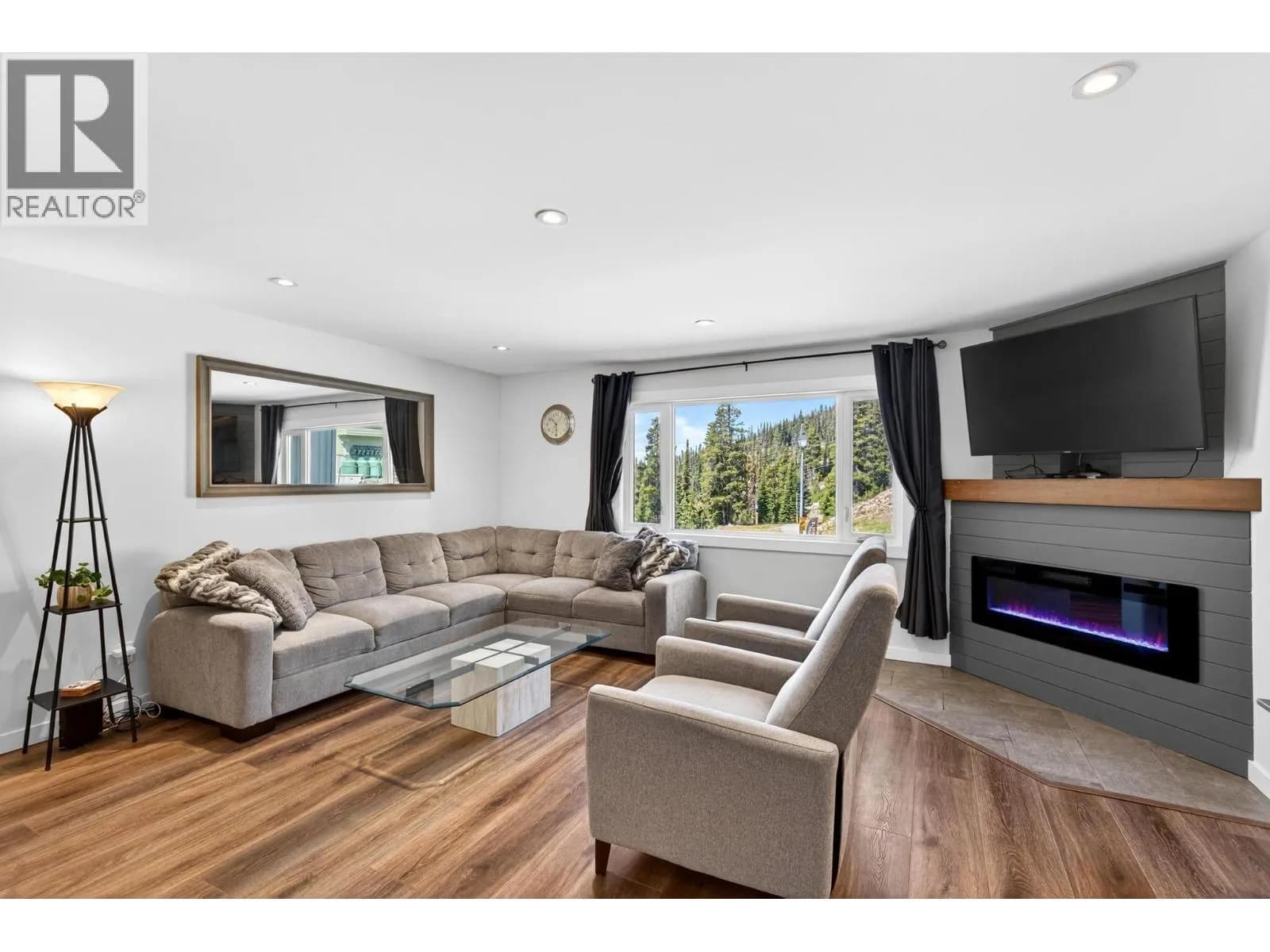 #B6 7375 Porcupine Road, Big White, BC photo 2