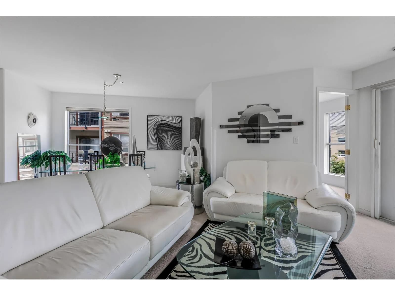 #206 15290 18TH AVENUE, Surrey, BC photo 3
