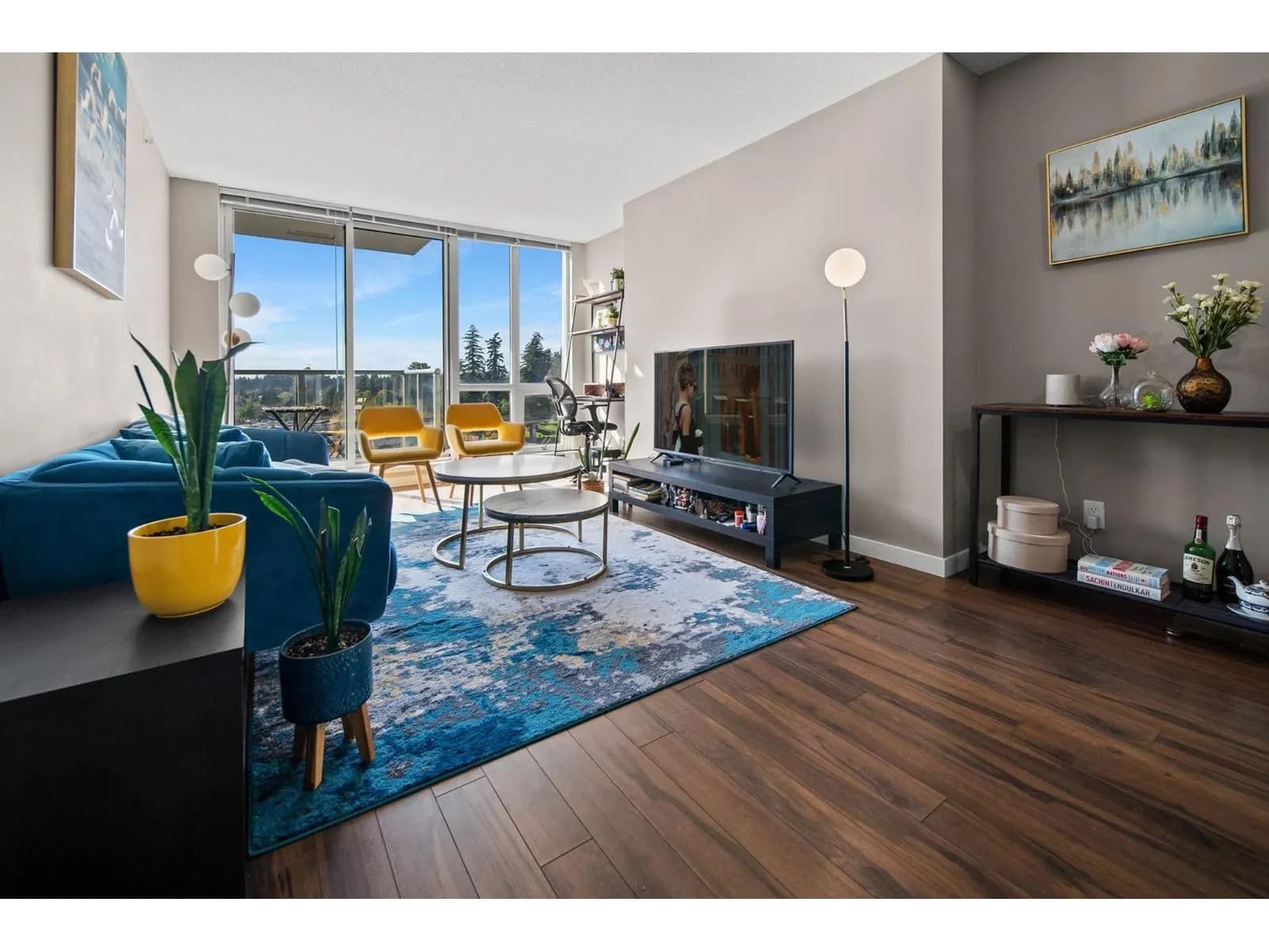 #909 9981 WHALLEY BOULEVARD, Surrey, BC photo 2