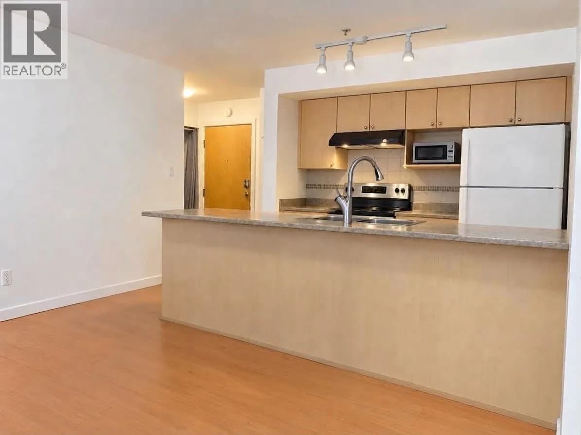 #210 2891 E HASTINGS STREET, Vancouver, BC photo 3