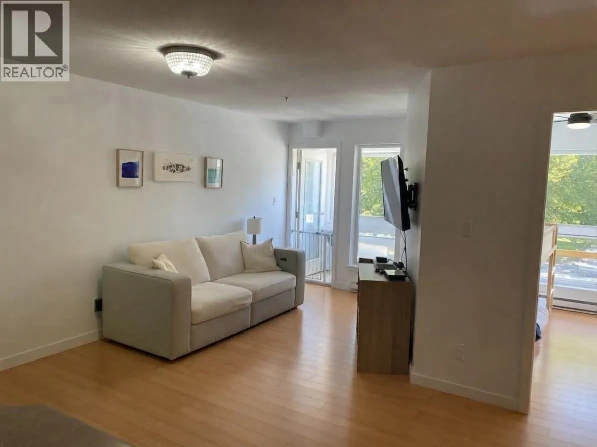 #210 2891 E HASTINGS STREET, Vancouver, BC photo 4