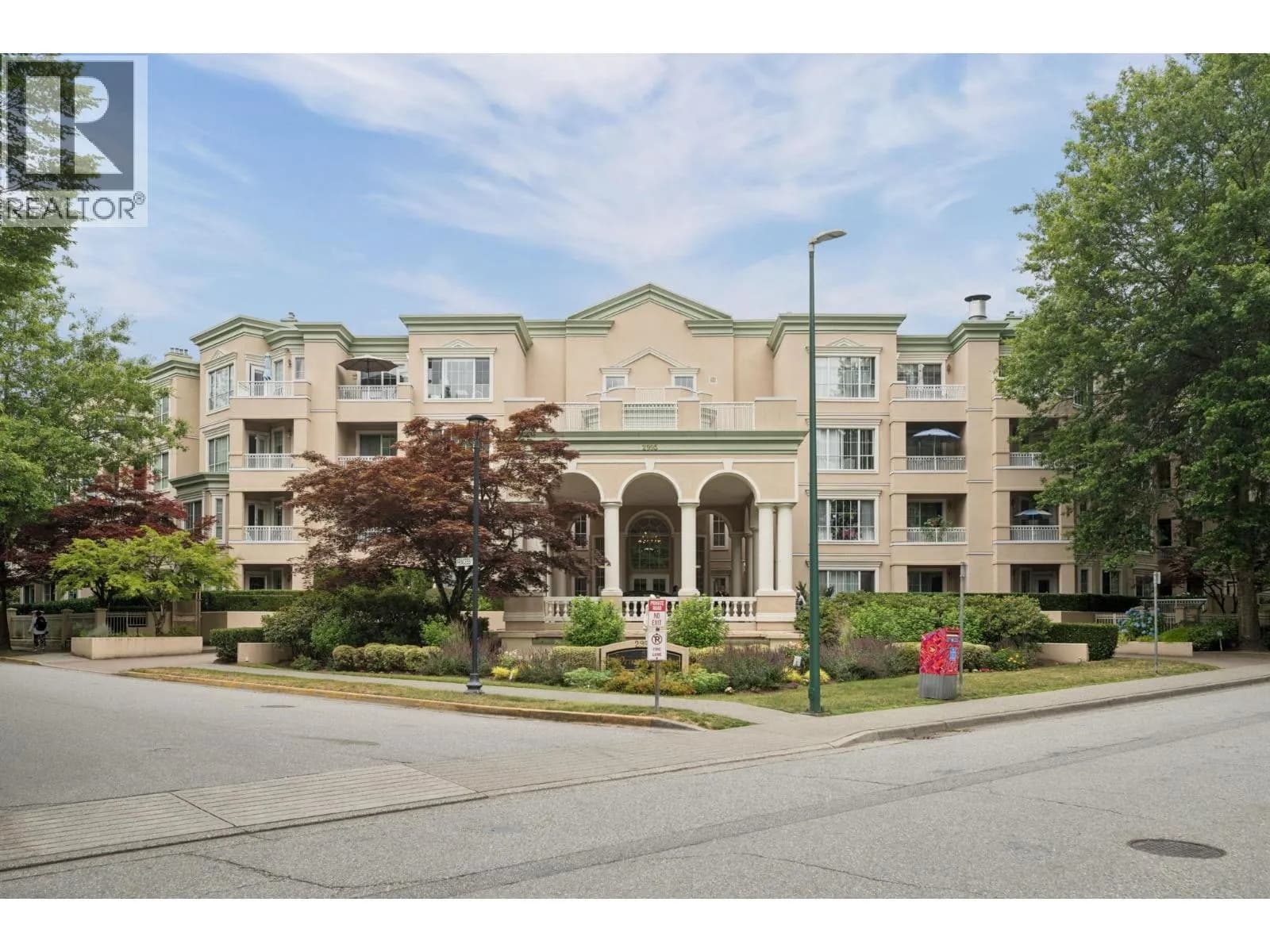 #418 2995 PRINCESS CRESCENT, Coquitlam, BC photo 2