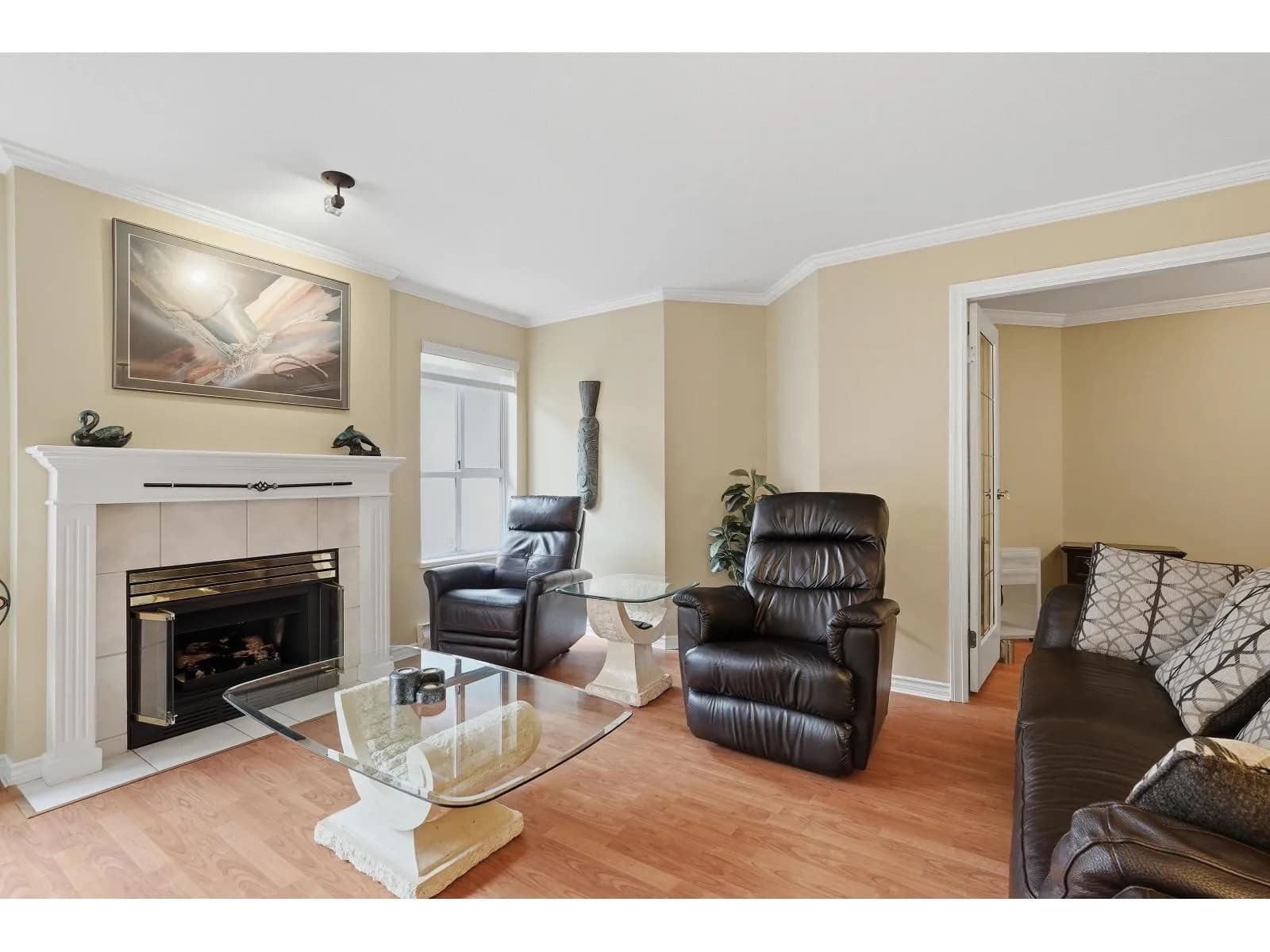 15272 20 AVENUE, Surrey, BC photo 2