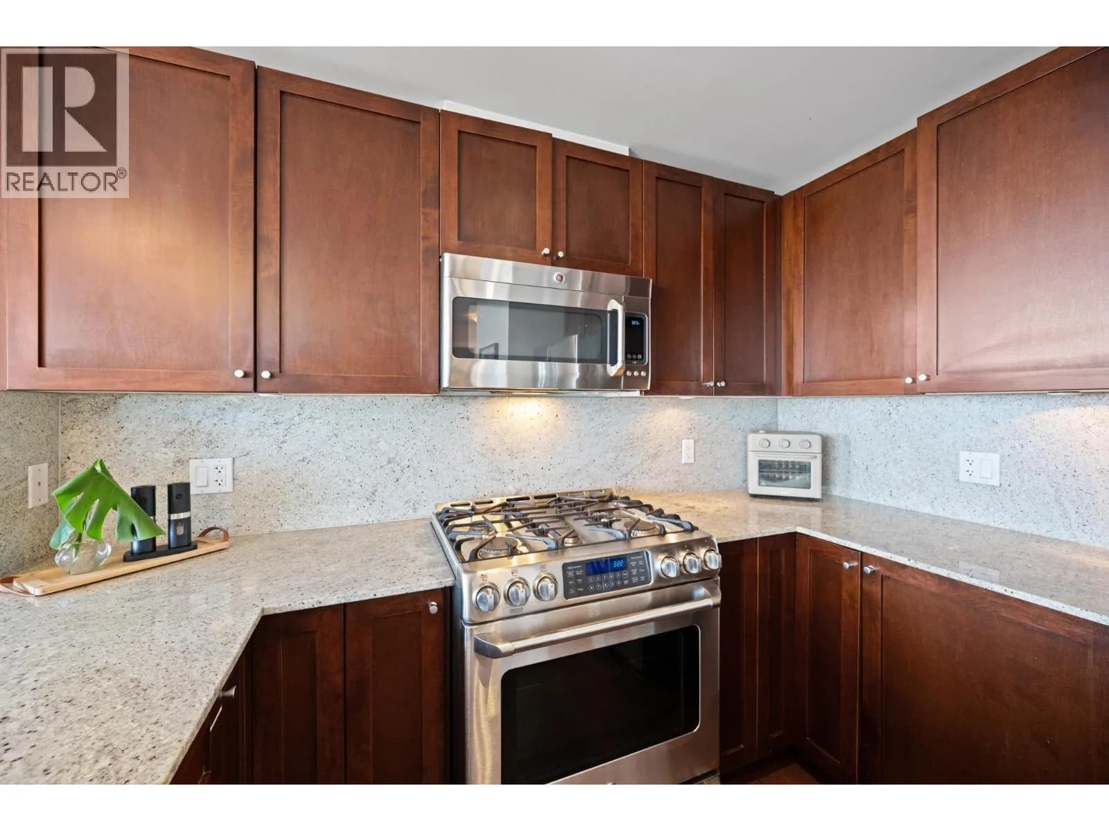 #2603 280 ROSS DRIVE, New Westminster, BC photo 3