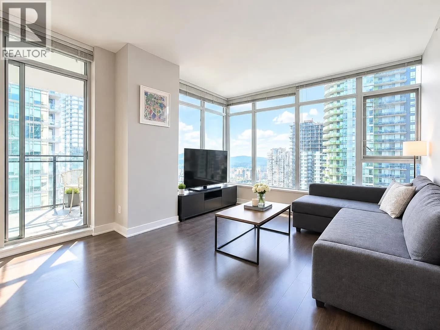 #2506 4900 LENNOX LANE, Burnaby, BC photo 2