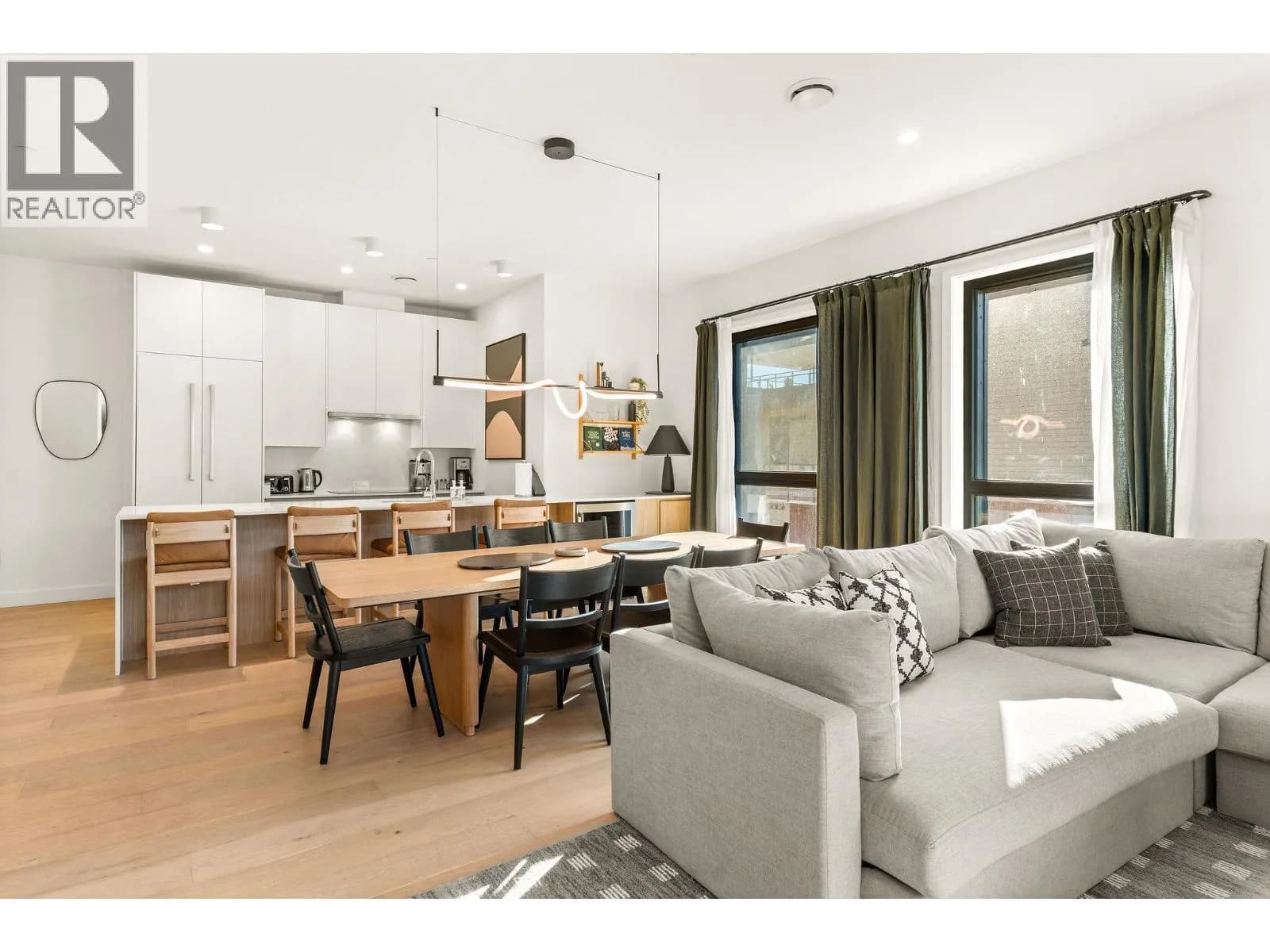 1702 Coursier Avenue, Revelstoke