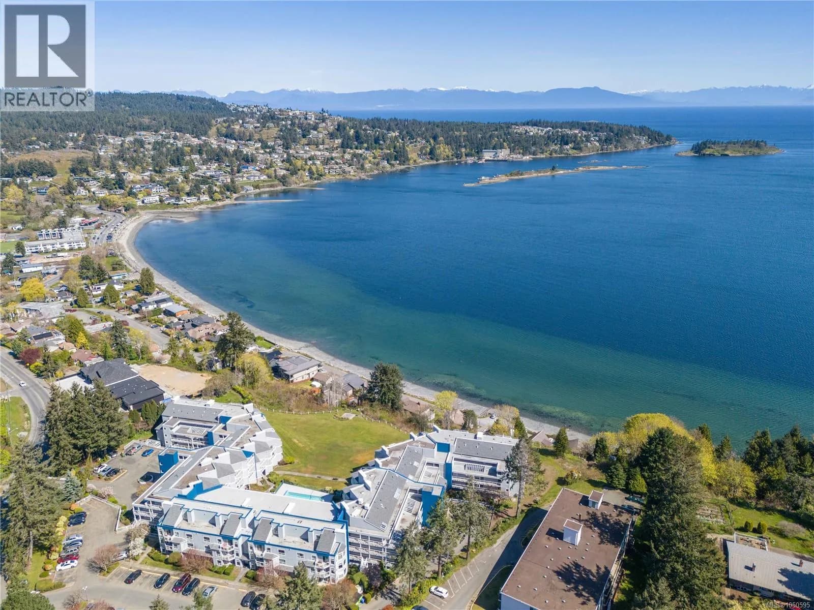 #208 2562 Departure Bay Rd, Nanaimo, BC photo 2