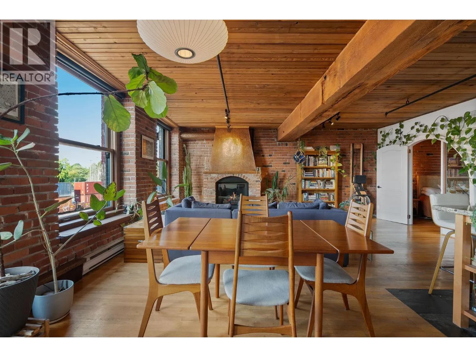 41 ALEXANDER STREET, Vancouver