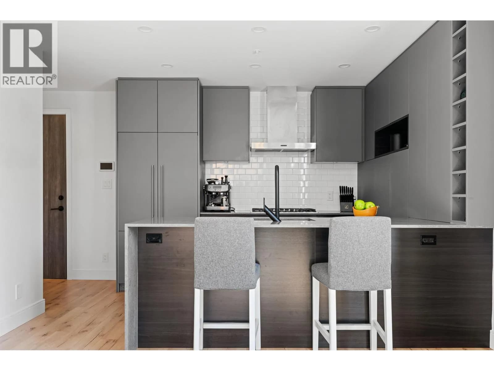 #336 55 KLAHANIE DRIVE, Port Moody, BC photo 4
