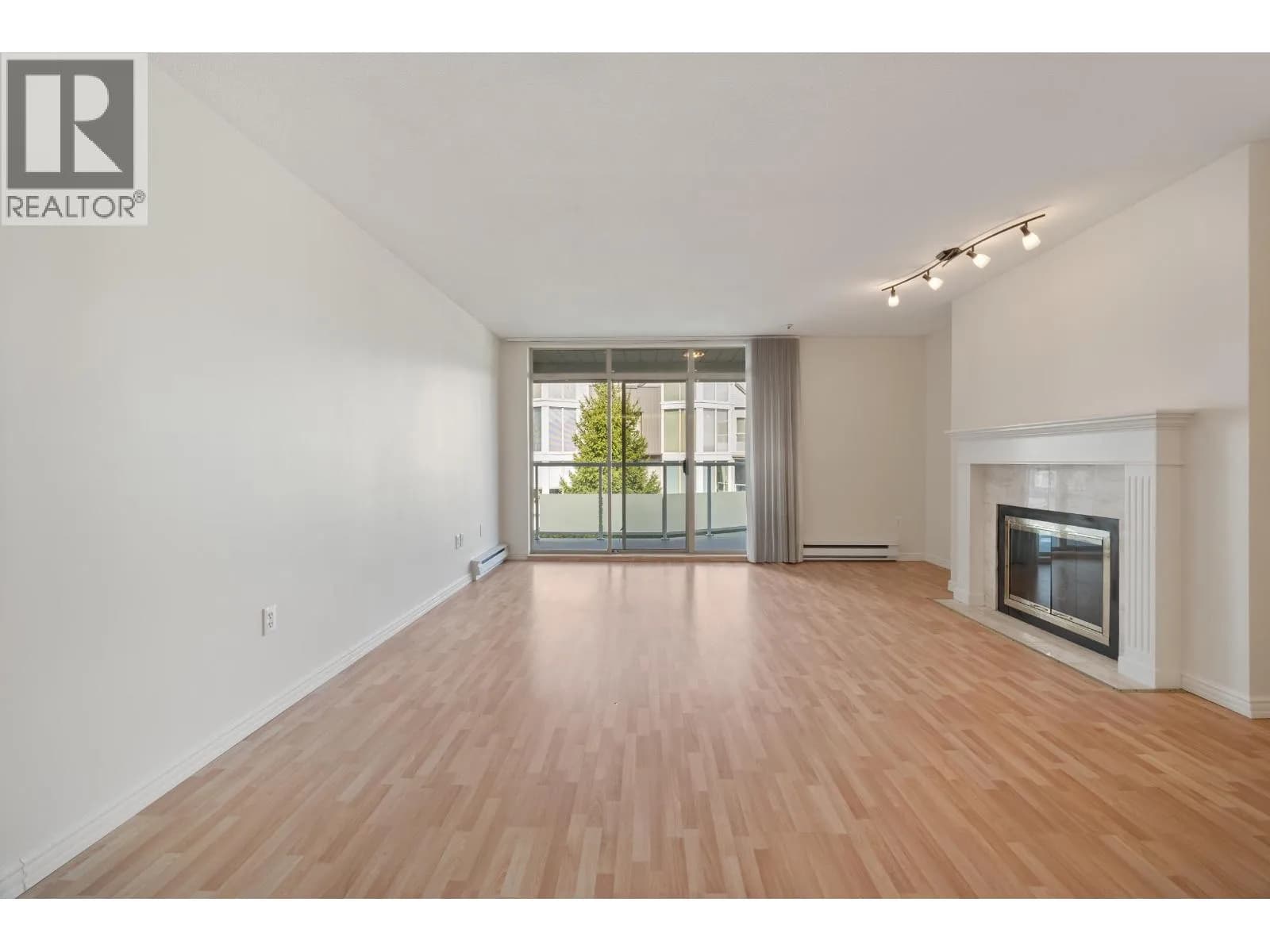 #306 48 RICHMOND STREET, New Westminster, BC photo 2
