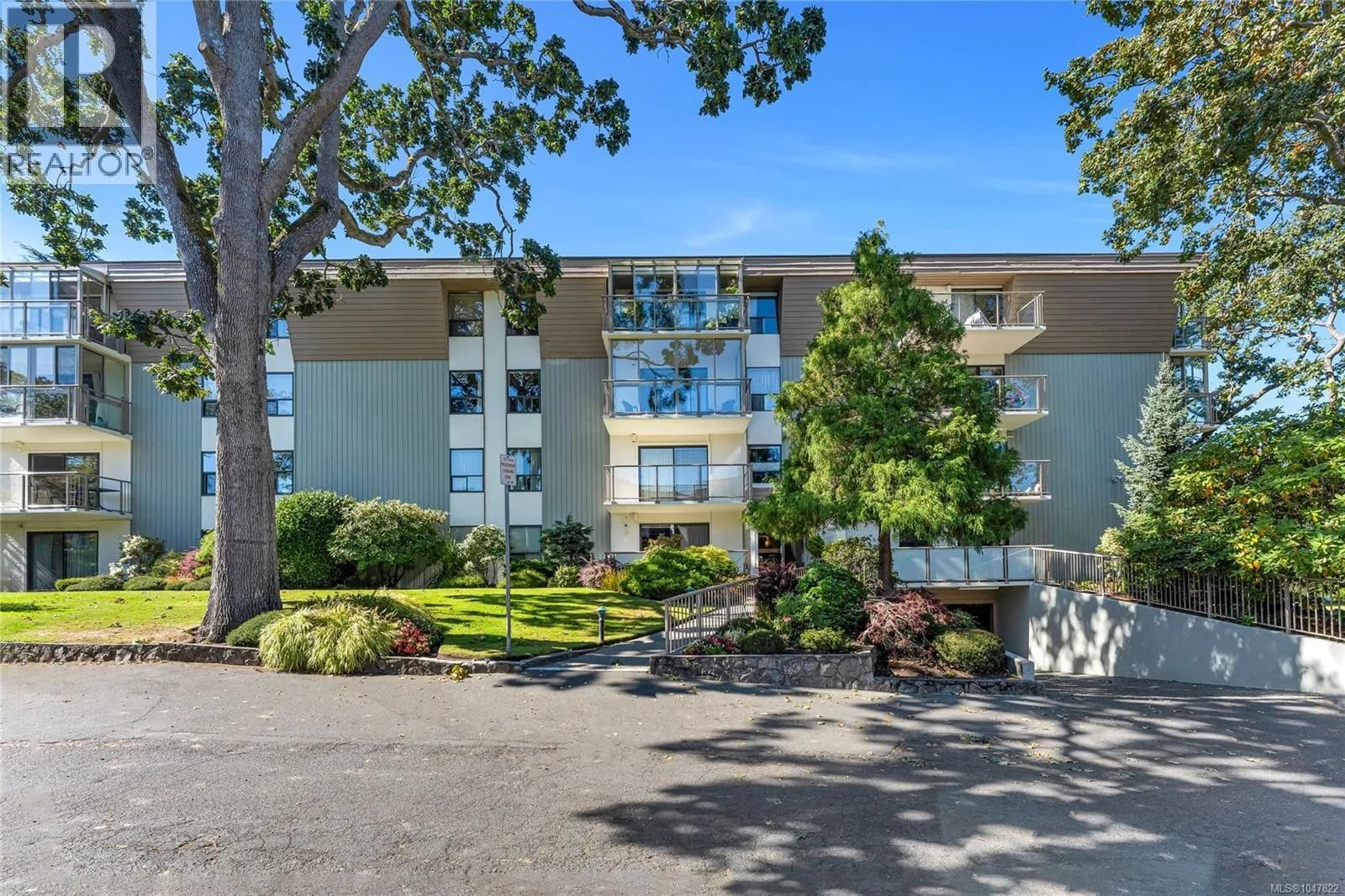 2125 Oak Bay Ave, Oak Bay
