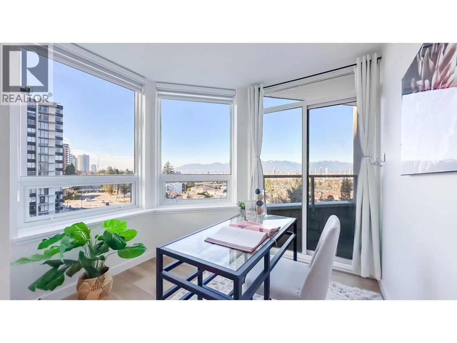 #1405 6070 MCMURRAY AVENUE, Burnaby, BC photo 3
