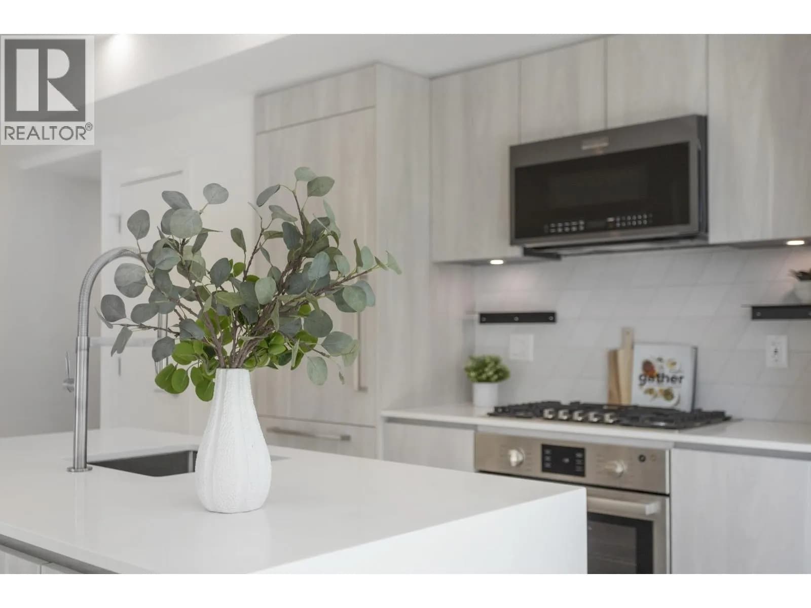 3264 VANNESS AVENUE, Vancouver