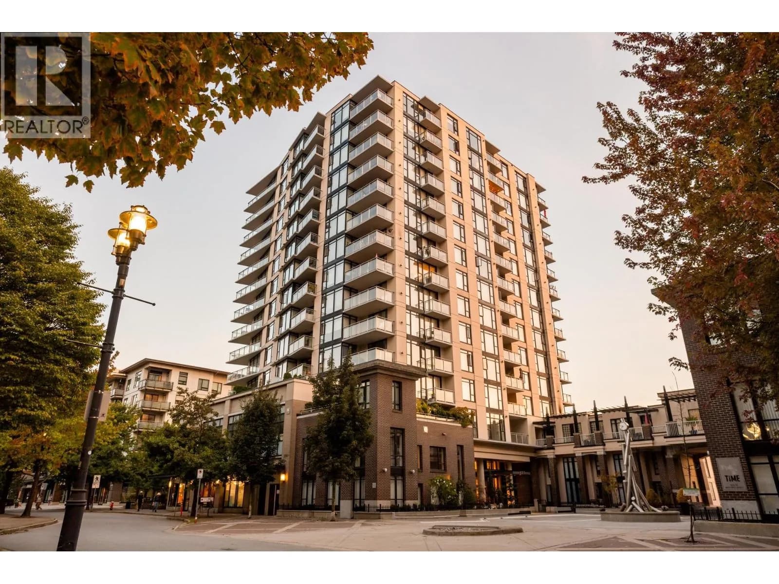 #1505 155 W 1ST STREET, North Vancouver, BC photo 3