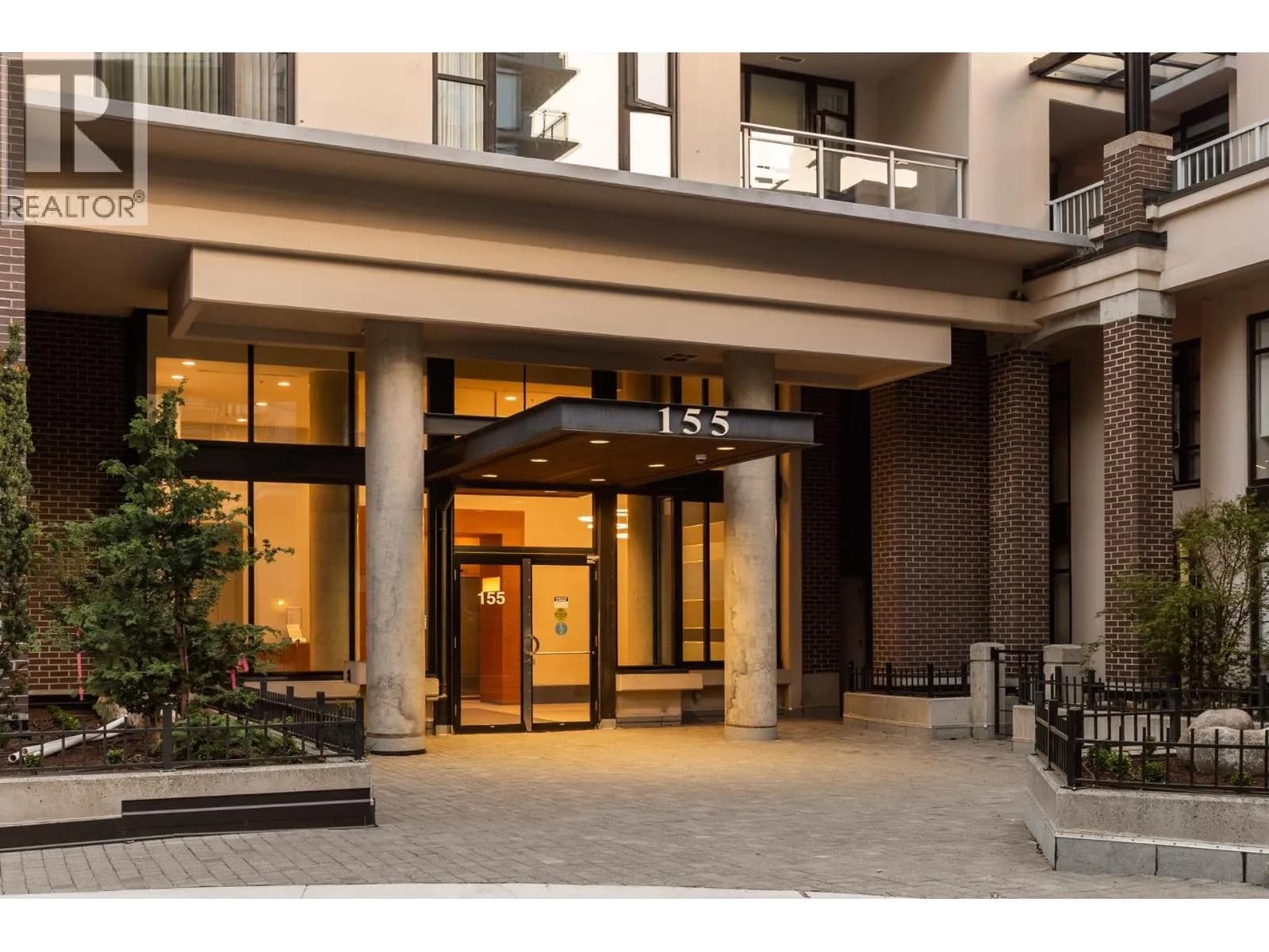 #1505 155 W 1ST STREET, North Vancouver, BC photo 5